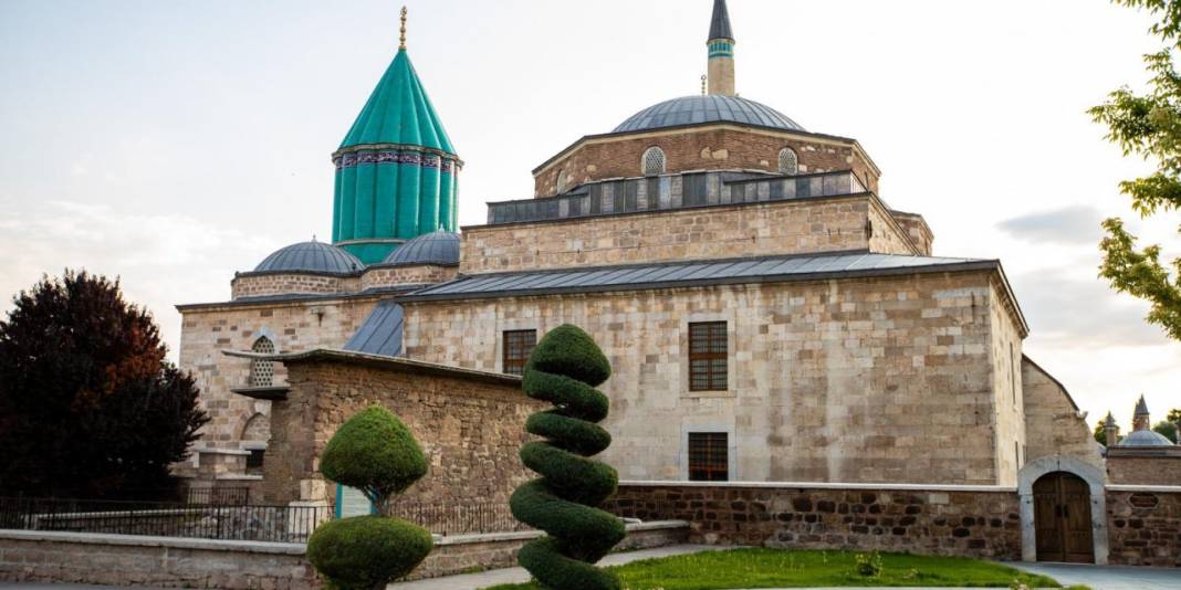 Konya Mevlana Müzesi yılın ilk 6 ayında ziyaretçi akınına uğradı 2